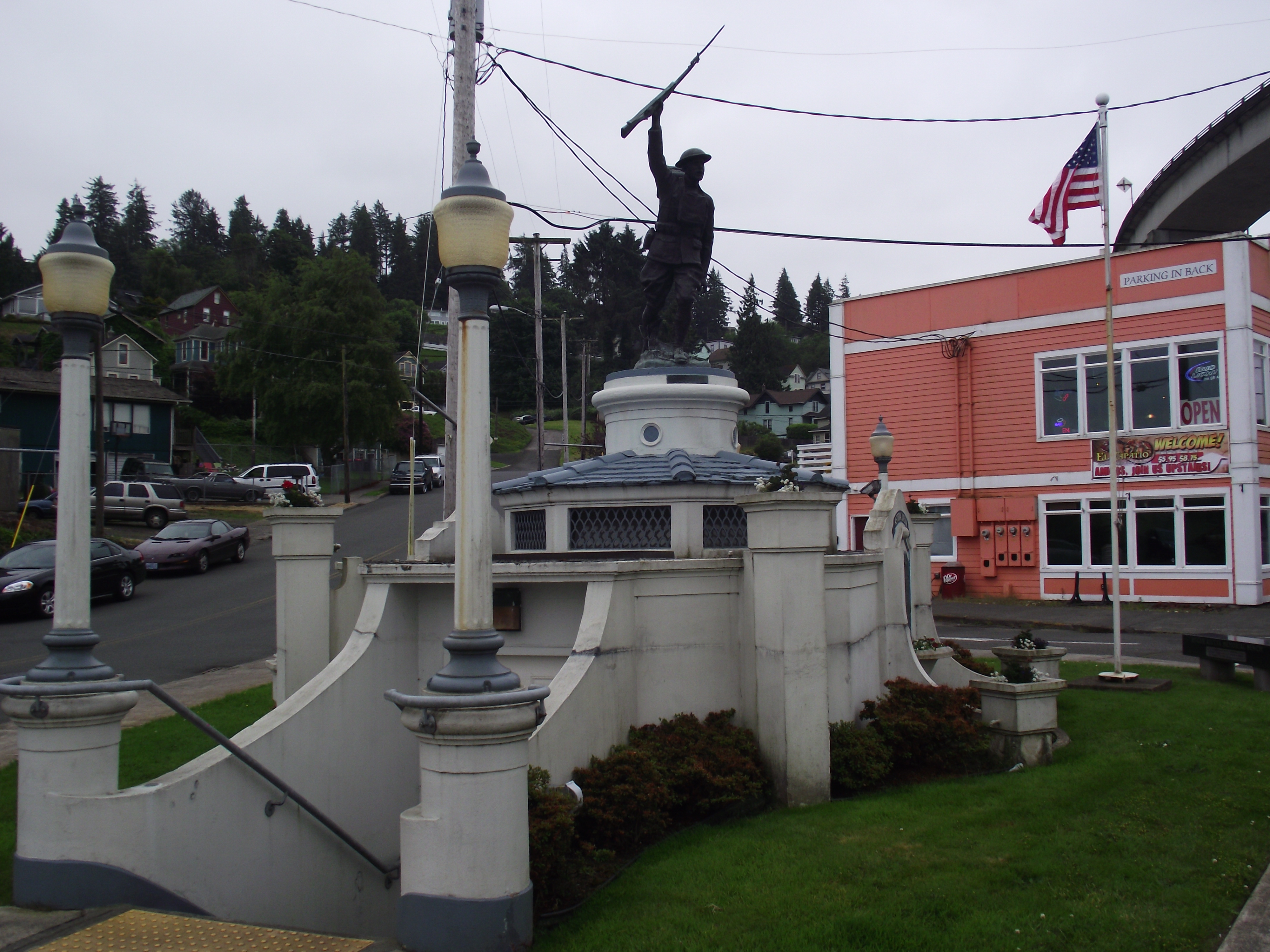 Zoom on the image : Astoria  WWI Soldiers Memorial